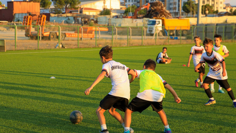 BURHANİYE BELEDİYESPOR’UN GENÇ YETENEKLERİ  YENİ SEZON ÇALIŞMALARINA START VERDİ