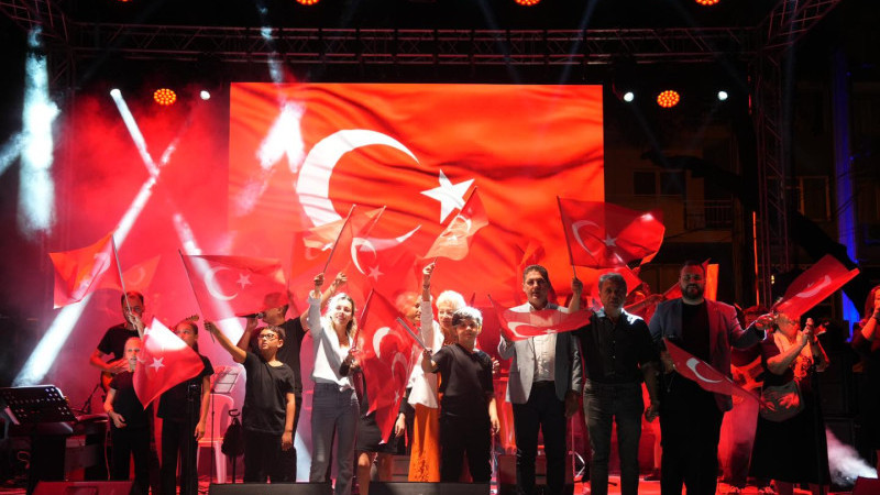 BURHANİYE'DE KURTULUŞ COŞKUSU