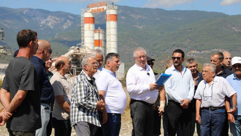 Zeytinli Mahallesi halkı ve esnaftan imza kampanyası
