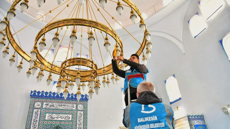 Balıkesir’de camiler Ramazan’a hazırlanıyor 