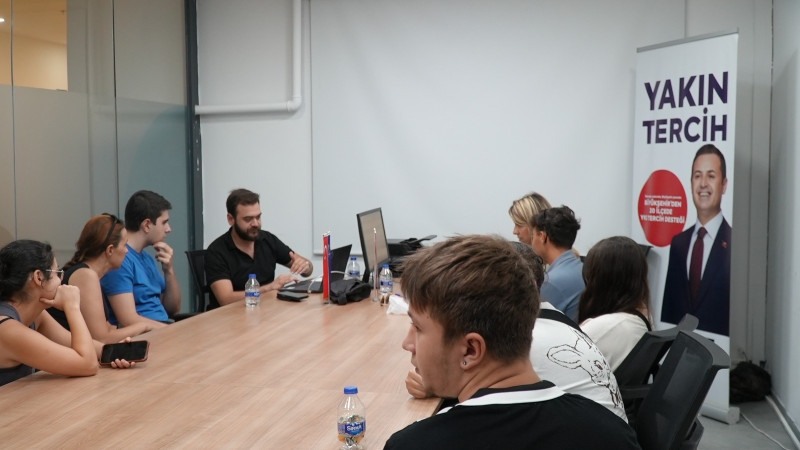 Ahmet Akın Tercih Sürecinde Gençlerin Yanında