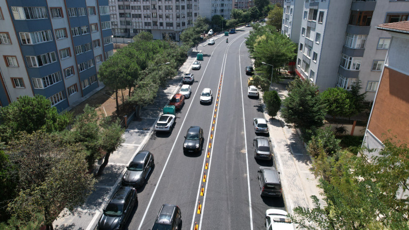 Büyükşehir, yıllardır hizmet bekleyen yolları asfaltla buluşturuyor