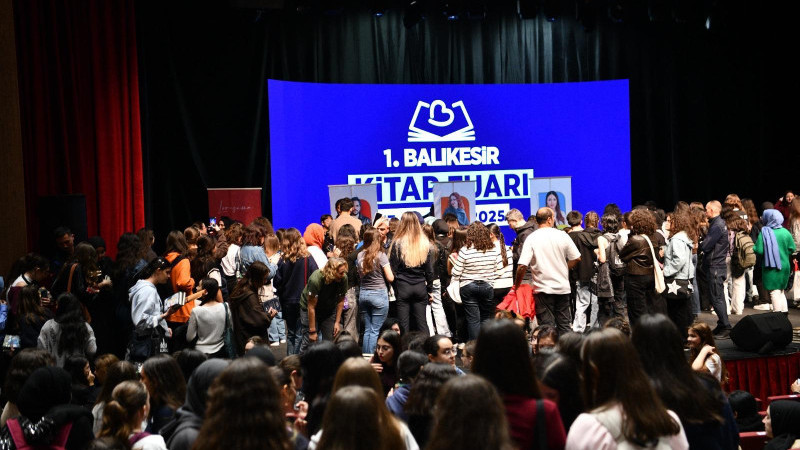 Kitap Fuarı’na ziyaretçi akını